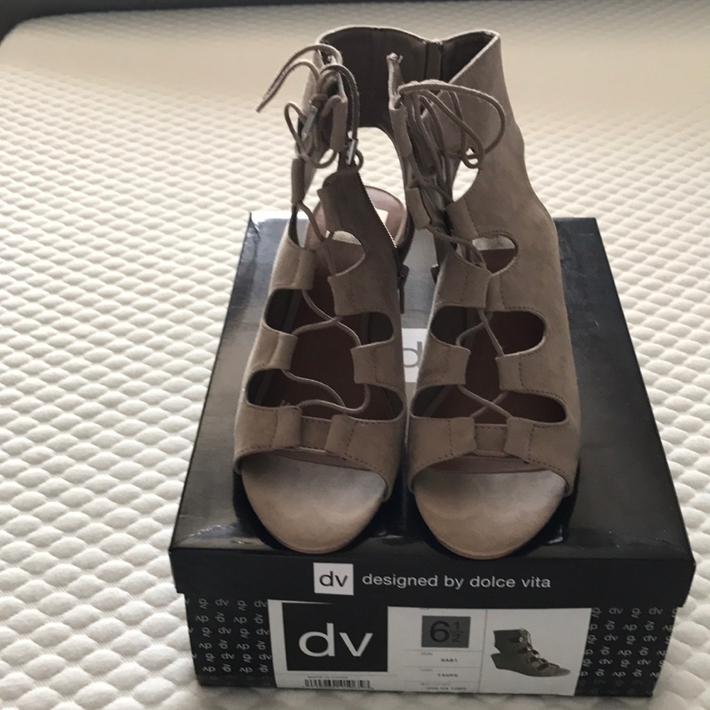 Dolce vita gabi sandal from target